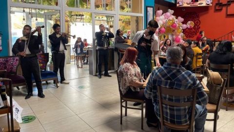 Restauranteros de BC prevén un repunte de ventas para el Día de las Madres
