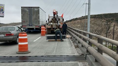 Refuerzan alumbrado en puente del Nodo Morelos en Tijuana