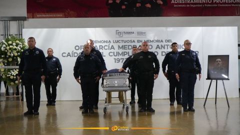 Despiden con honores al oficial de tránsito Antonio García Medrano en Tijuana