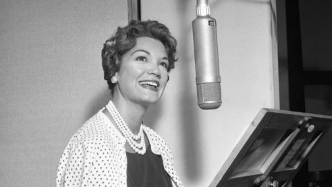Muere Connie Francis, ícono del pop estadounidense de los años 50 y 60