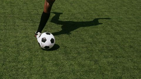 Opciones y condiciones de monetización al crear fotos de temática deportiva