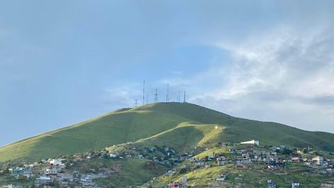 Clausuran construcción por invasión en Cerro Colorado