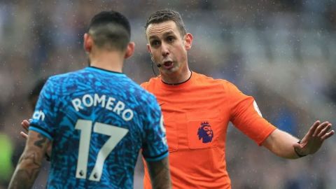 Los árbitros de la Premier League llevarán cámaras en la primera jornada