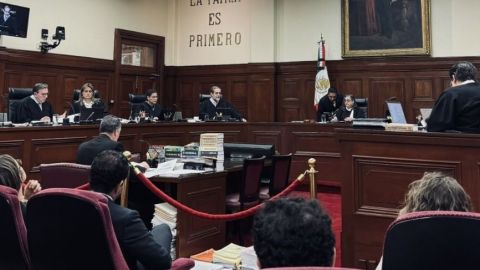 Aplausos y silencio marcan homenaje a ministros salientes de la SCJN