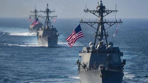 Buques destructores de Estados Unidos se dirigen a Venezuela en operativo