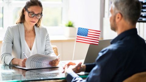 Masiva revisión de visas en EE. UU. genera incertidumbre y temor entre migrantes