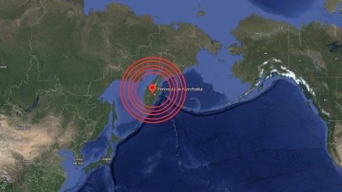 Terremoto de 7.8 sacude Kamchatka y enciende alerta de tsunami