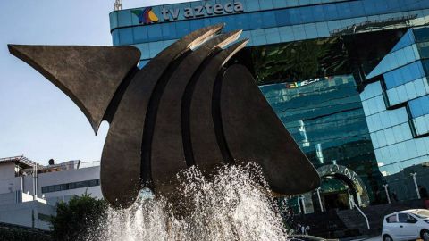 Corte de NY ordena a TV Azteca desistir de demandas en México por adeudos