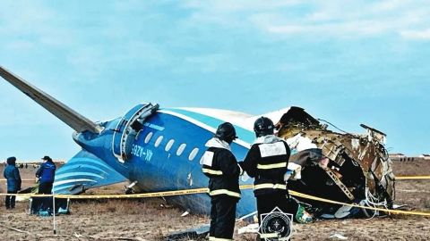 Putin admite culpa por caída de avión de Azerbaiyán