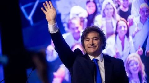 Partido de Javier Milei gana las elecciones legislativas en Argentina