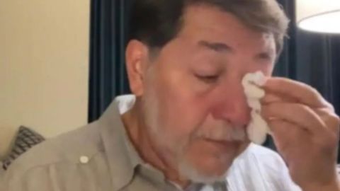 Fernández Noroña rompe en llanto al hablar sobre la situación en Gaza