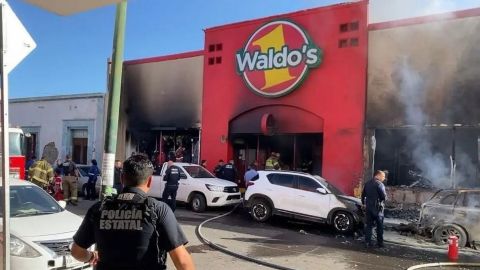 Incendio en tienda Waldo’s de Hermosillo deja al menos 22 muertos