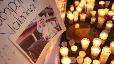 Miles marchan por la paz en Uruapan tras asesinato del exalcalde Carlos Manzo