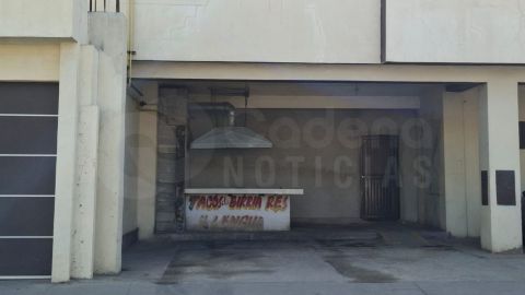 Balean a dueño de tacos de birria en la Ermita