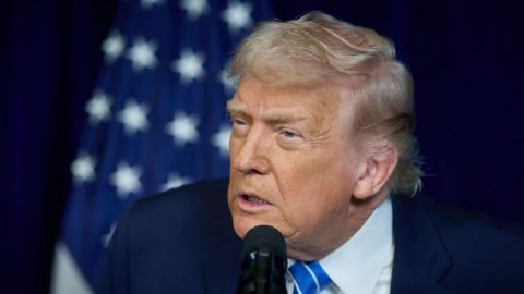 Trump ordena ataques en Venezuela, incluidos contra objetivos militares: CBS