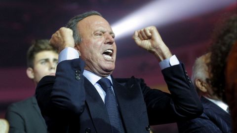 Fiscalía española archiva denuncia contra Julio Iglesias por presuntos abusos