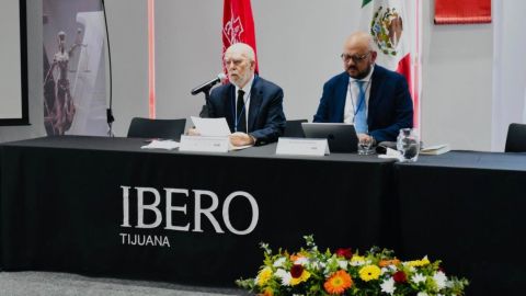 Analizan retos legales de la IA en el V Congreso Universitario de Derecho