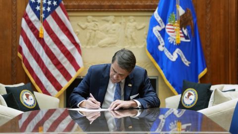 Fiscal de Estados Unidos advierte más acusaciones contra funcionarios mexicanos