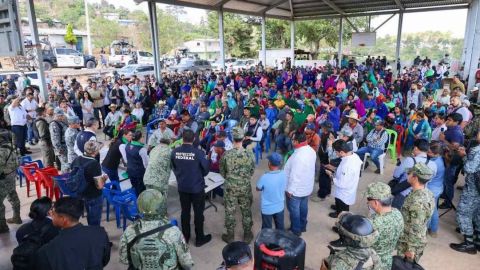 Familias desplazadas de Chilapa retornan a sus comunidades tras ola de violencia