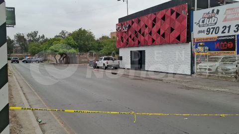Amenazan a cantantes de narcocorridos en Tijuana y dejan restos humanos