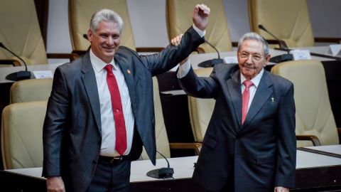 Díaz-Canel acusa a EE.UU. de fabricar caso contra Raúl Castro