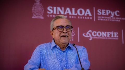 Rubén Rocha Moya comparece ante la Fiscalía General de la República