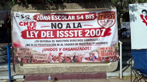 Maestros de la CNTE anuncian bloqueo en la garita El Chaparral