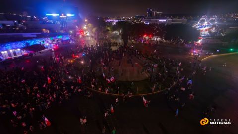 Abarrotan avenida Revolución y glorieta Cuauhtémoc tras el triunfo de México