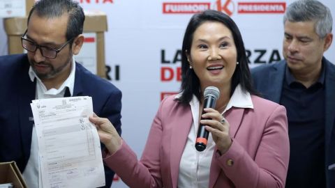 Keiko Fujimori confirma ventaja, al escrutarse el 100% de la votación en Perú