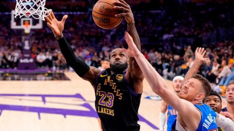 LeBron James firma con los Philadelphia 76ers para las próximas dos temporadas
