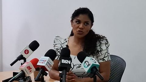 Me retiraron la visa de turista por trámite de residencia: Montserrat Caballero