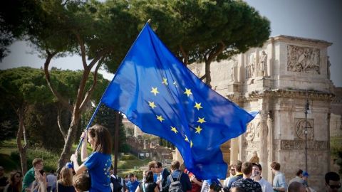 Seguro para viajar a Europa: requisitos y documentos clave