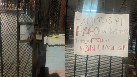 Sin maestros en tercer grado, padres toman primaria José Vasconcelos
