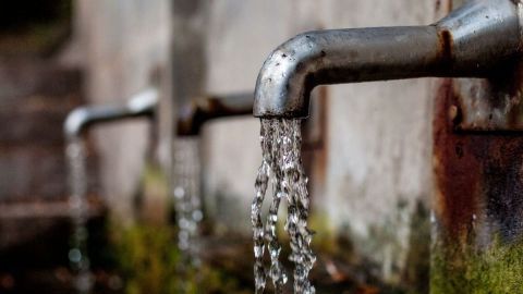 Protestas por agua sucia provocan bloqueos en Guadalajara