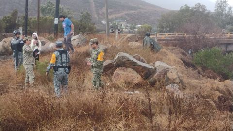 Buscan a cuatro integrantes de una familia tras las lluvias en Ensenada